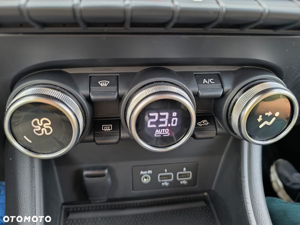 Renault Captur TCe 100 EXPERIENCE - 22