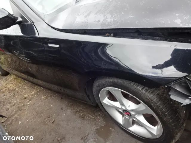 Prawy błotnik BMW E87 Schwarz 2 668/9 5-drzwi - 3