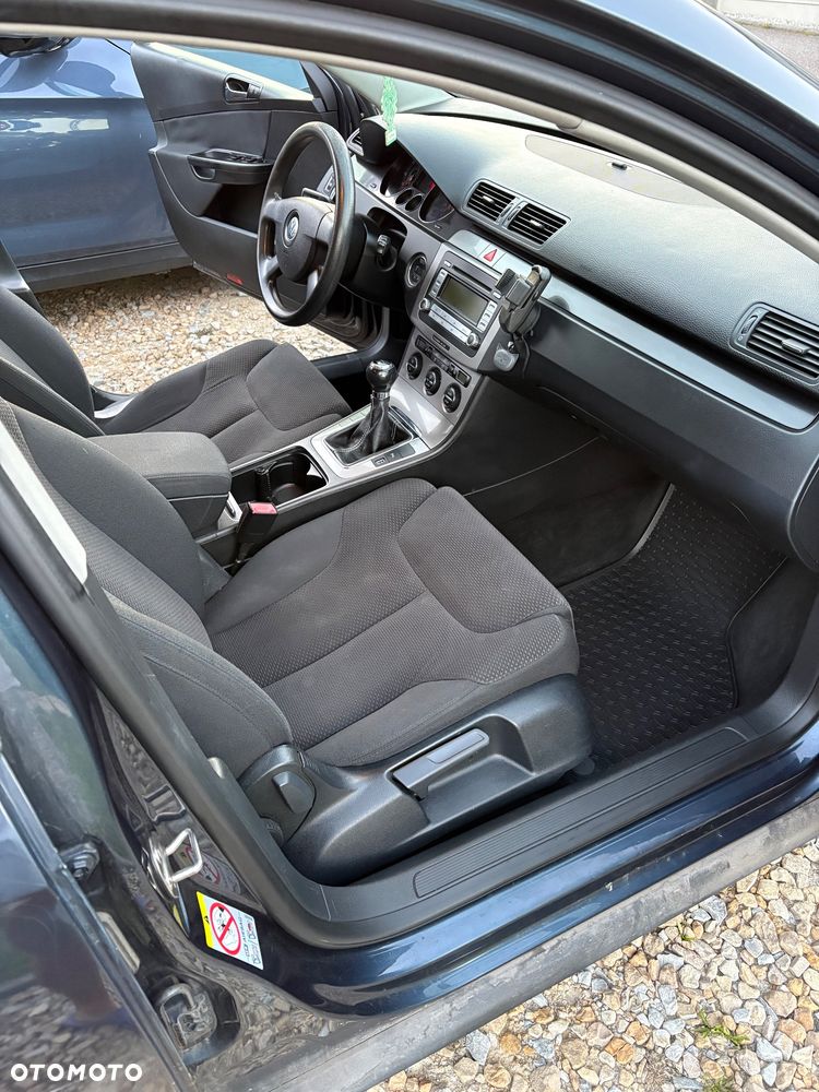 Volkswagen Passat 1.9 TDI Comfortline - 10