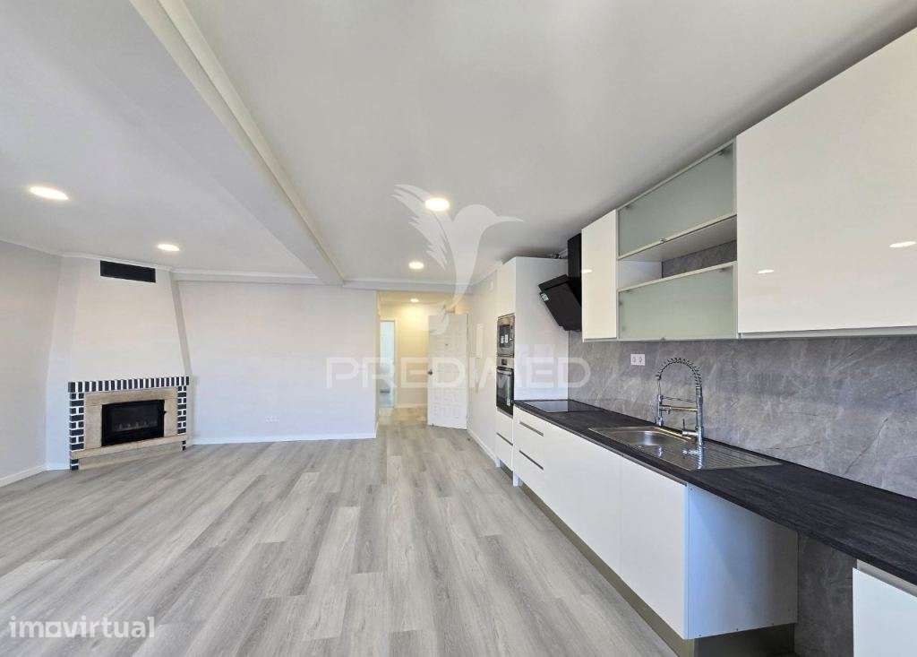 Apartamento T4 Remodelado, na Cruz de Pau - Amora - Grande imagem: 2/31