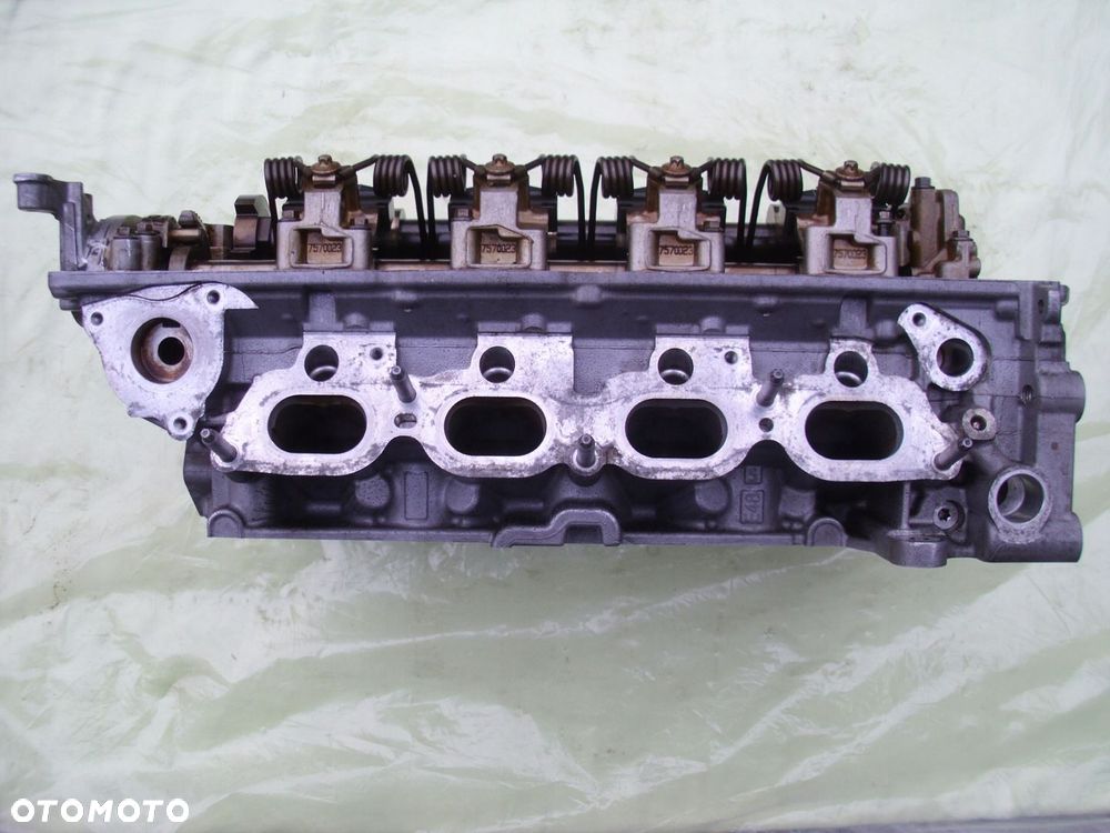 Głowica silnika CITROEN PEUGEOT 1,4 - 1,6 VTI 120 KM 308/3008/508/5008 - 5