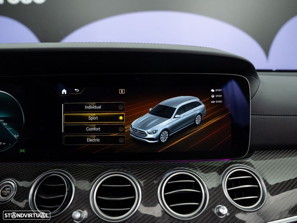 Mercedes-Benz E 300 de AMG Line - 32