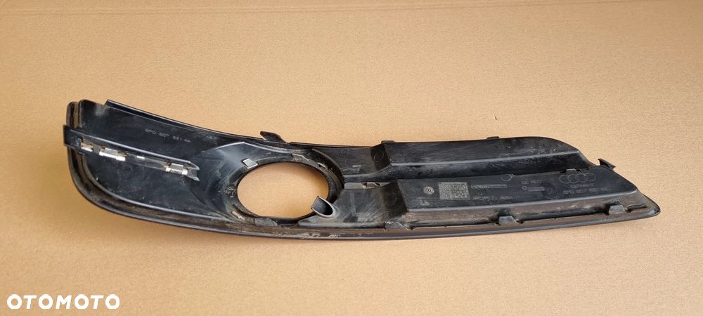 Audi A3 8P0 Lift 09-12 Kratka lewa zderzak przód oryginał - 3