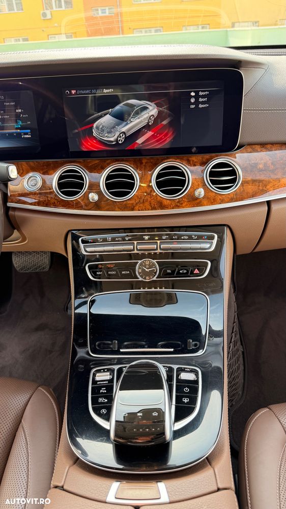 Mercedes-Benz E 220 d 4MATIC Aut. - 22