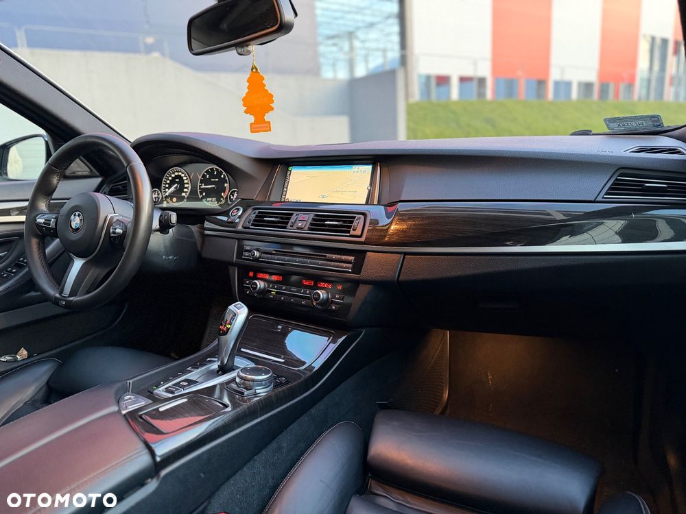 BMW Seria 5 520d xDrive M Sport sport - 9