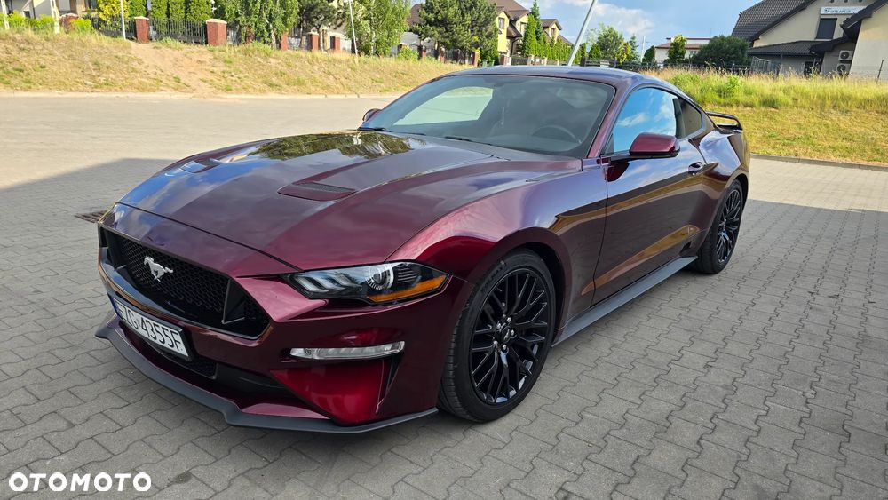 Ford Mustang - 4