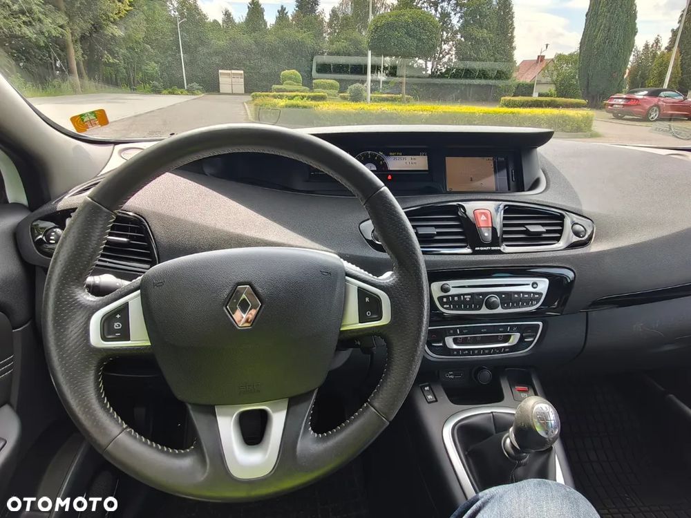 Renault Grand Scenic dCi 130 FAP Start & Stop Bose Edition - 8