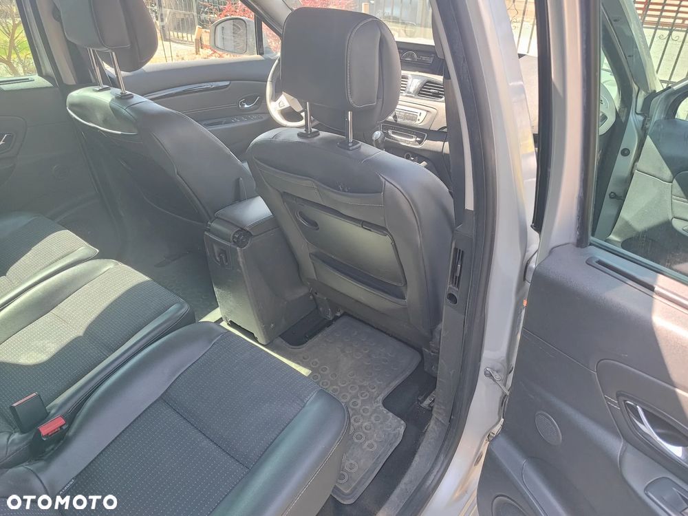 Renault Scenic 1.5dCi TomTom Edition - 13