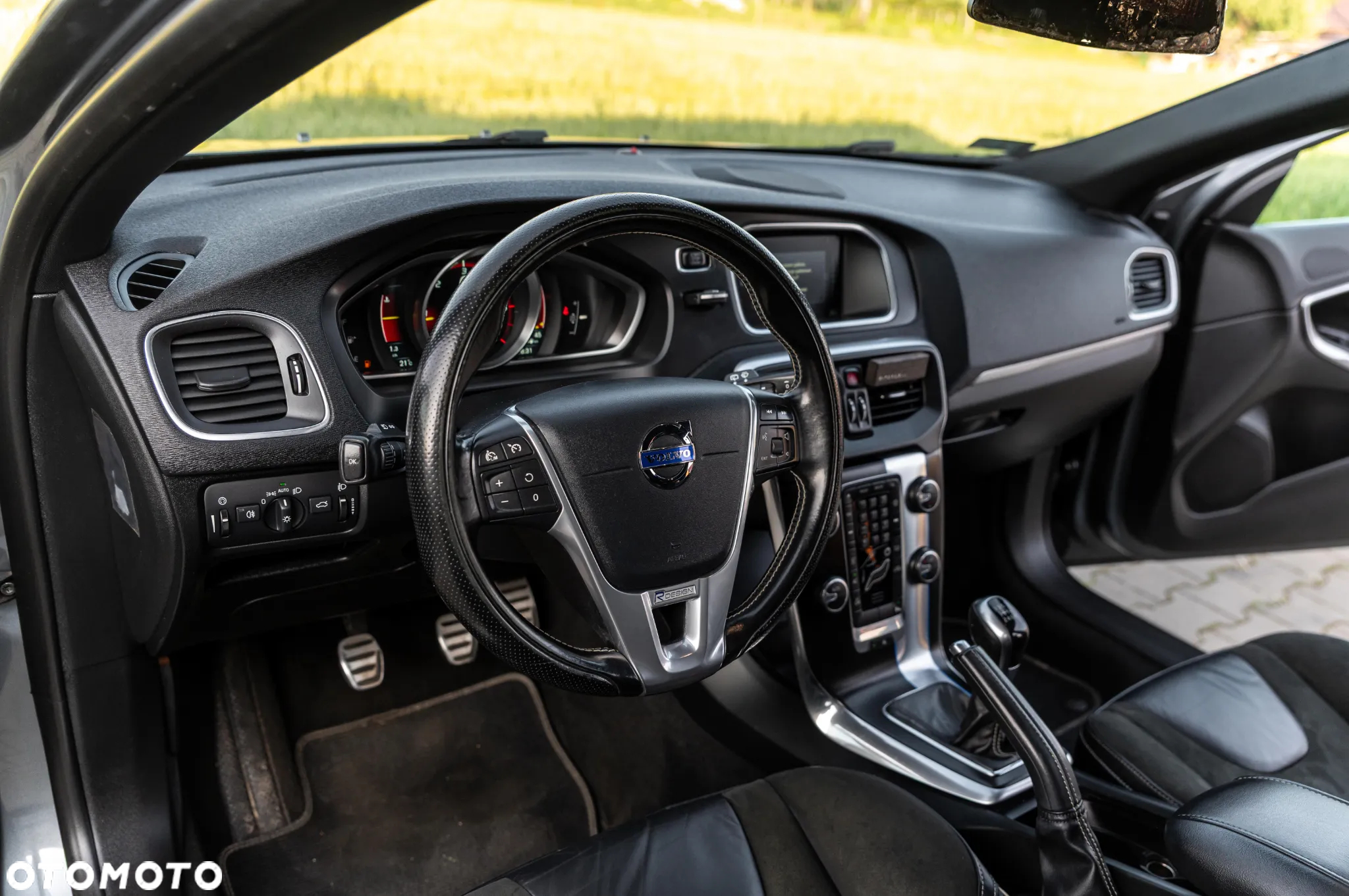 Volvo V40 D4 Drive-E R-Design Momentum - 32