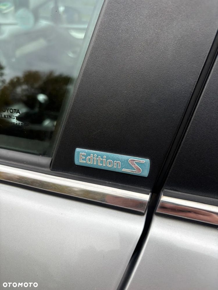 Toyota Avensis - 13