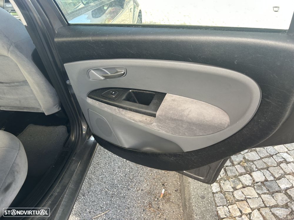 Fiat Linea 1.6 M-Jet Emotion - 18