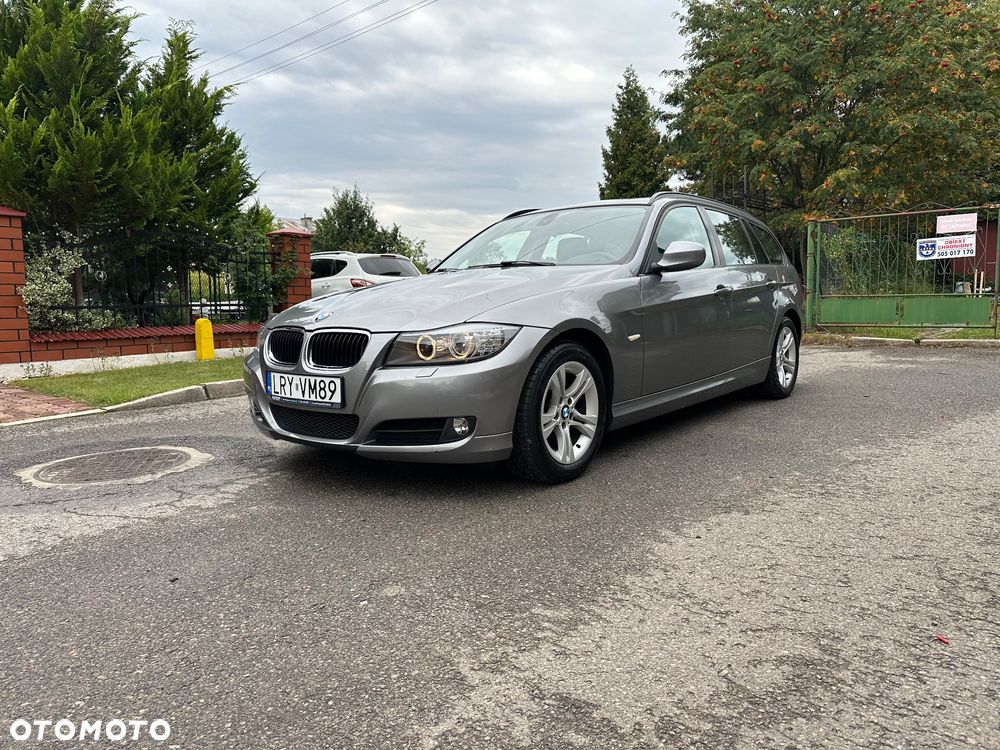 BMW Seria 3 318i - 3