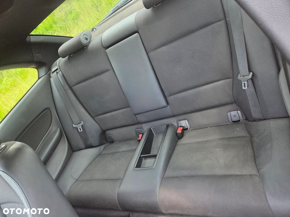 BMW Seria 1 120d DPF - 9