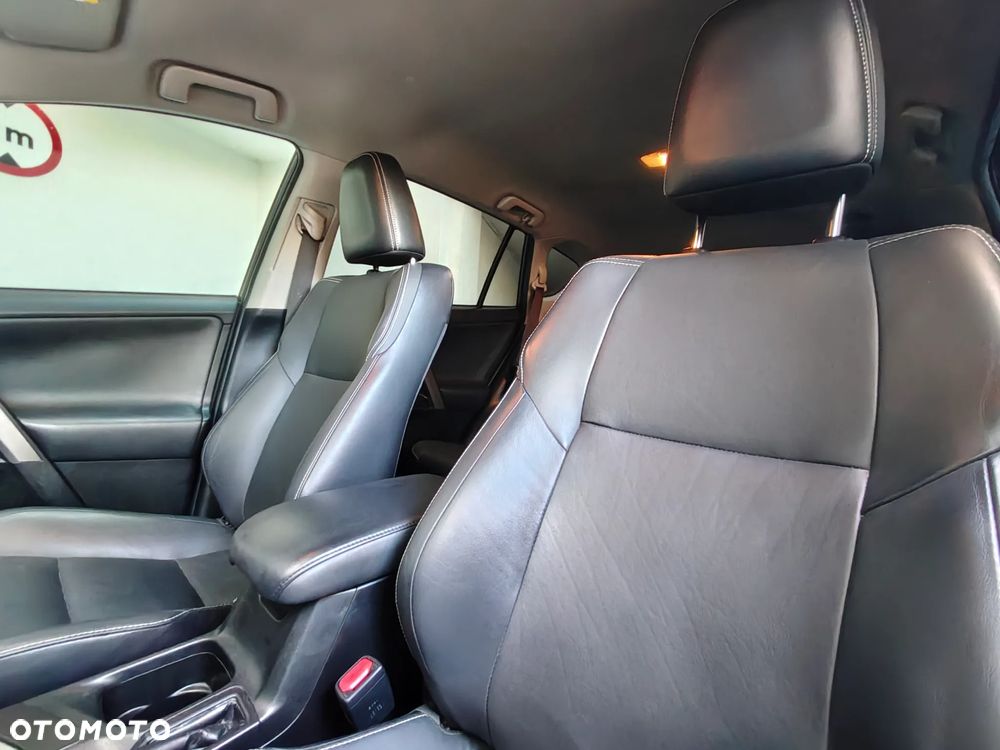 Toyota RAV4 Hybrid Premium 4x2 - 19