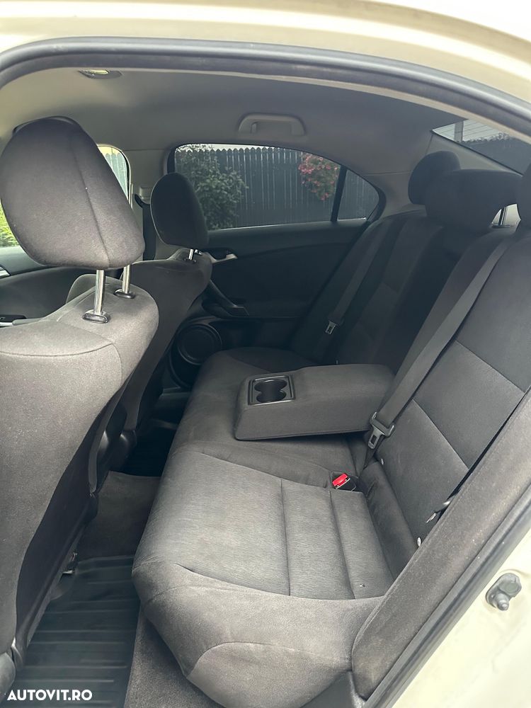 Honda Accord 2.0 Elegance - 25