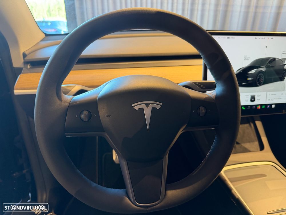 Tesla Model Y Performance Dual Motor AWD - 44