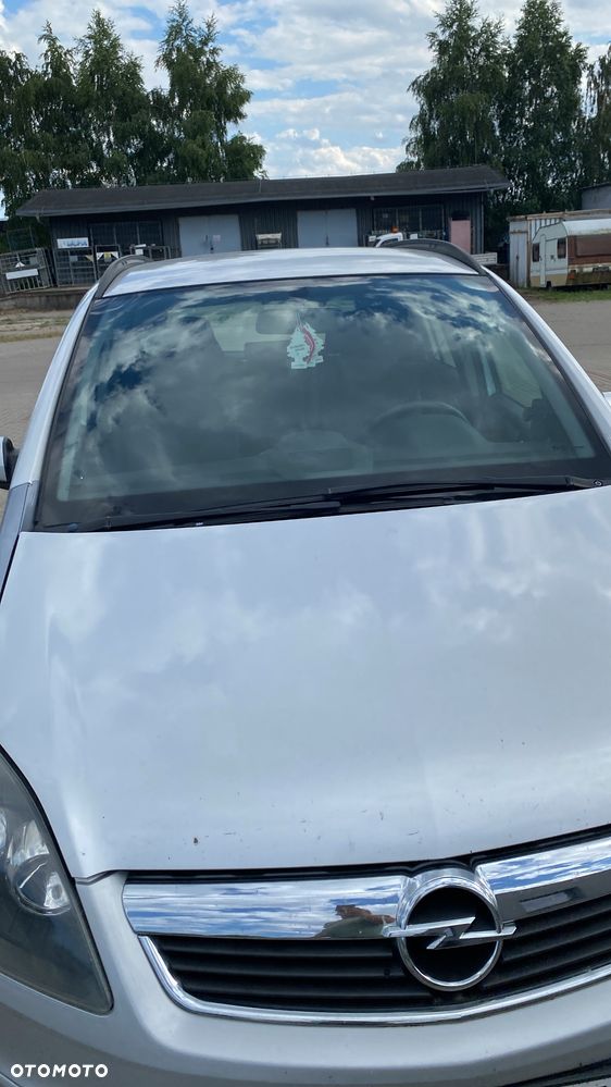 Opel Zafira 1.6 Essentia - 5