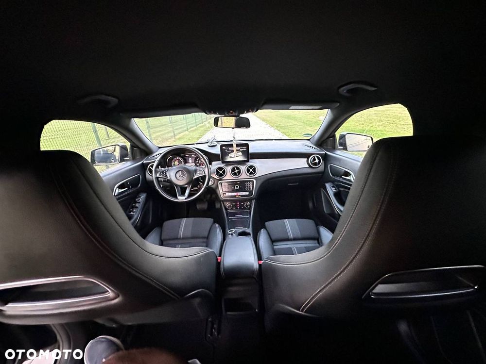 Mercedes-Benz CLA 180 7G-DCT Edition 1 - 7