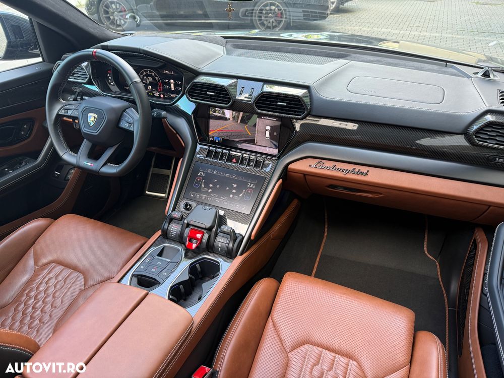 Lamborghini URUS - 9