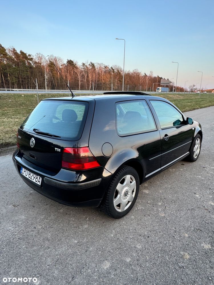 Volkswagen Golf - 4