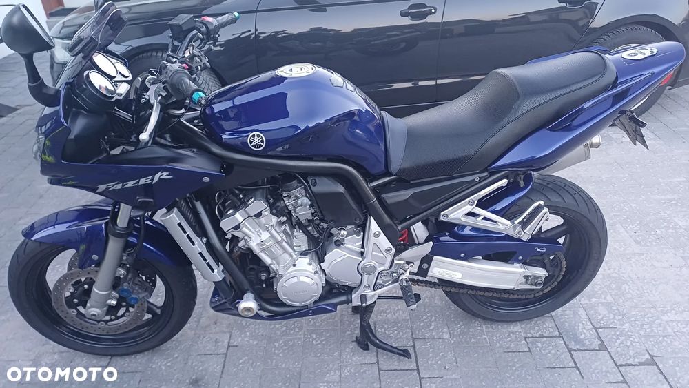 Yamaha FZS - 4