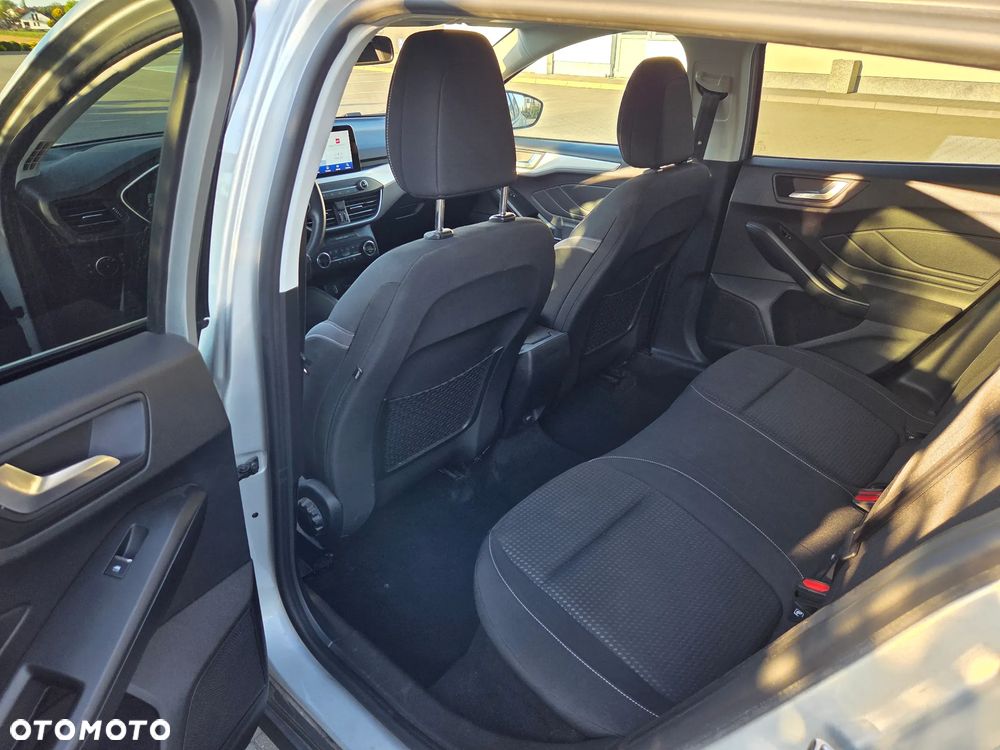 Ford Focus 1.5 EcoBlue STart-Stopp-System TITANIUM - 11