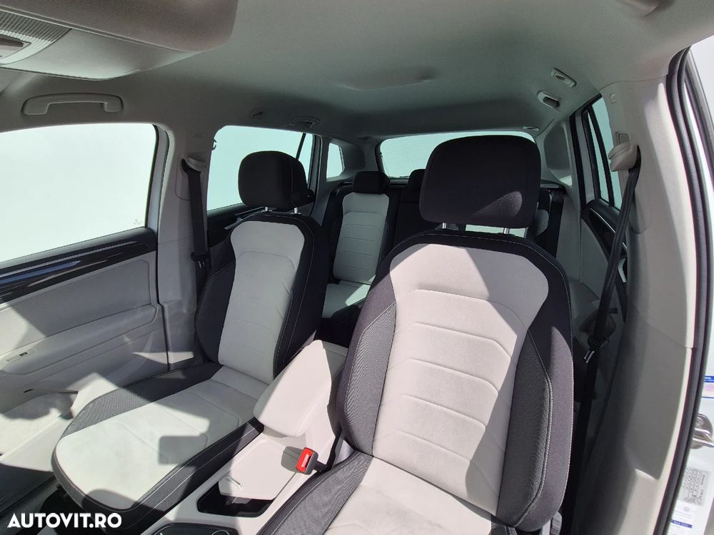 Volkswagen Tiguan 2.0 TDI SCR 4MOTION DSG Elegance - 10