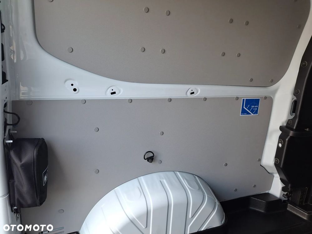 Volkswagen Transporter - 33