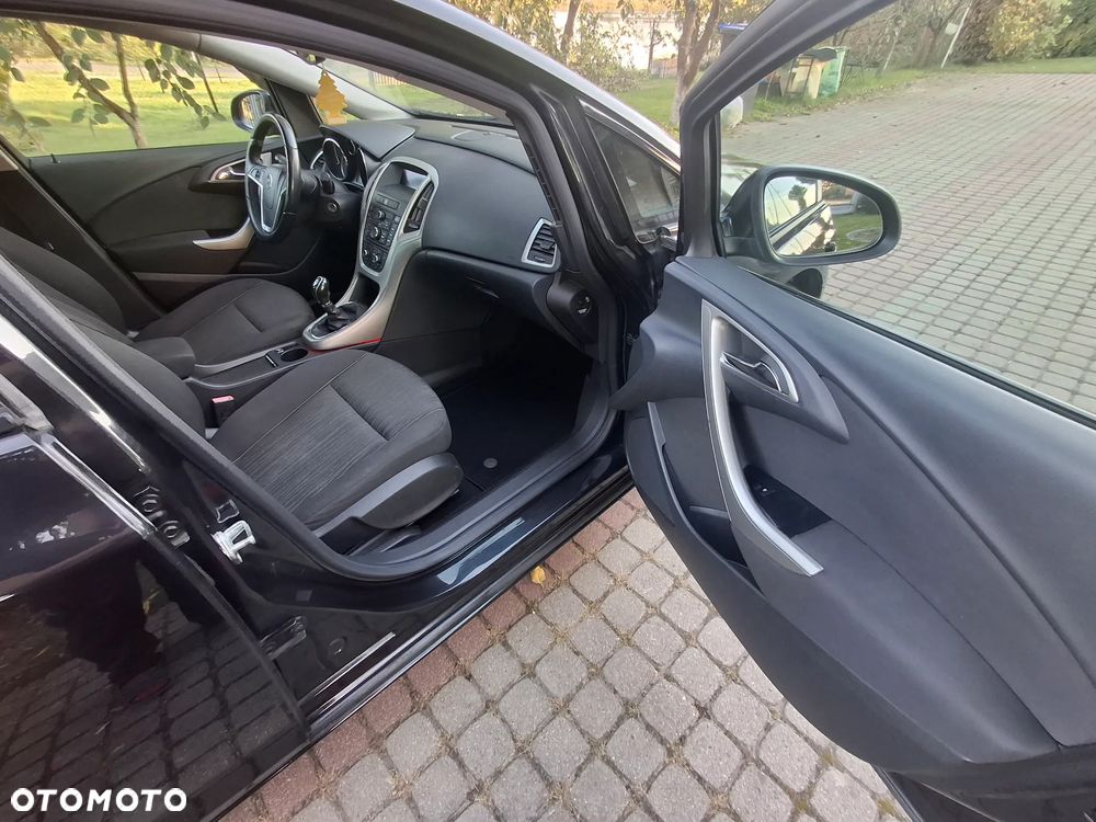 Opel Astra 1.4 Turbo - 21
