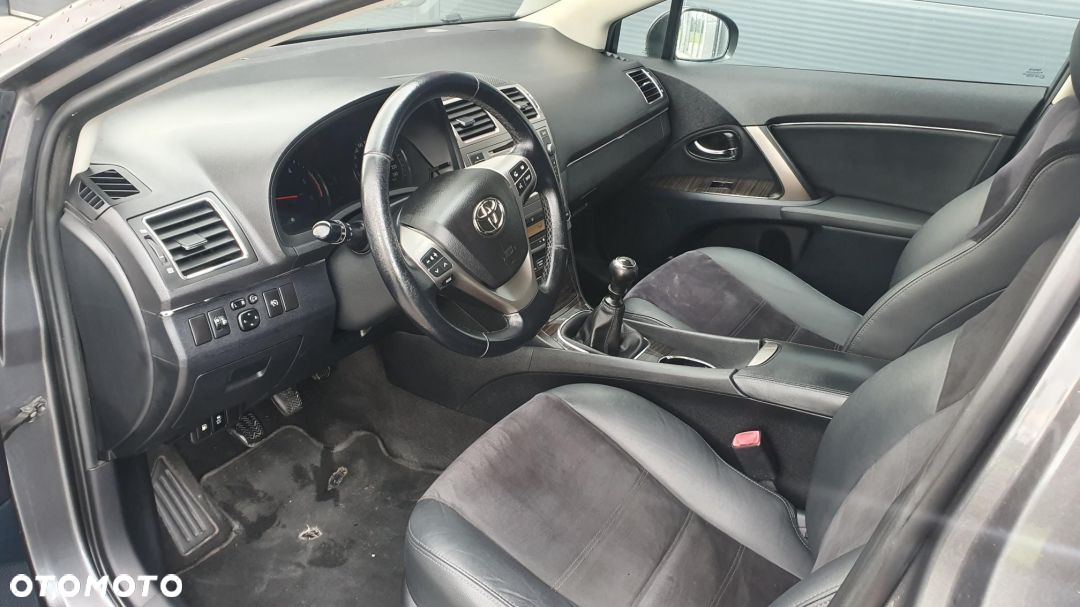 Toyota Avensis 2.0 D-4D Premium - 10