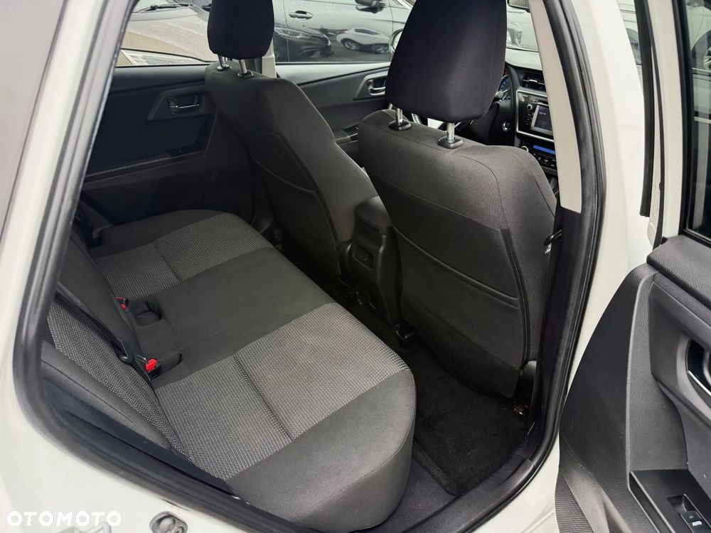Toyota Auris 1.33 Dual-VVT-i Comfort - 11