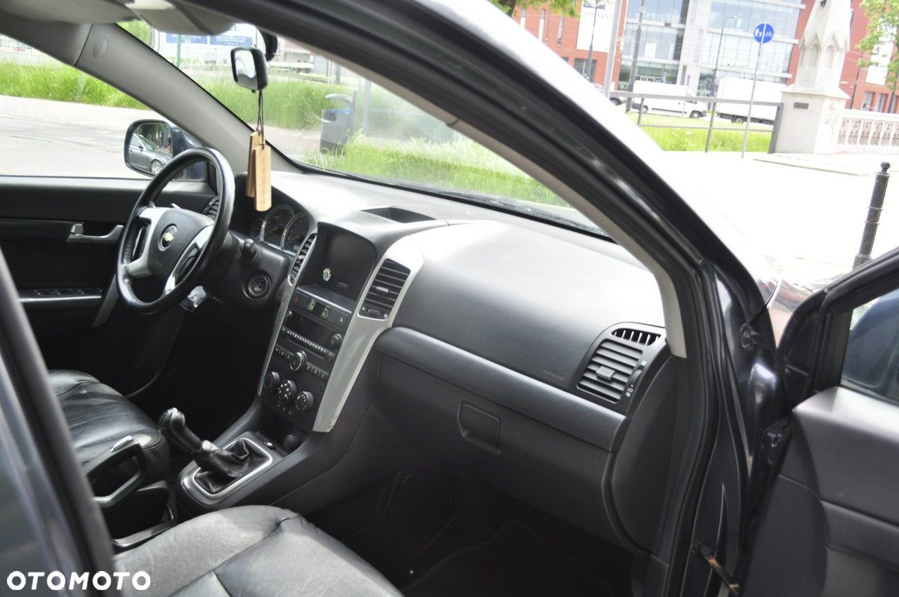 Chevrolet Captiva - 12