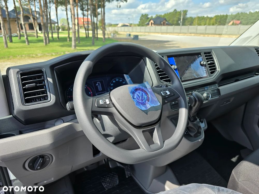 Volkswagen CRAFTER 4 MOTION AUTOMAT-8 Bie Długi 7-OSOBOWY BOGATA OPCJA WYPOSAŻENIA NAVI KAMERA COFANIA FUL LED LAKIER METALIZOWANY SALON PL STAN NOWY - 17