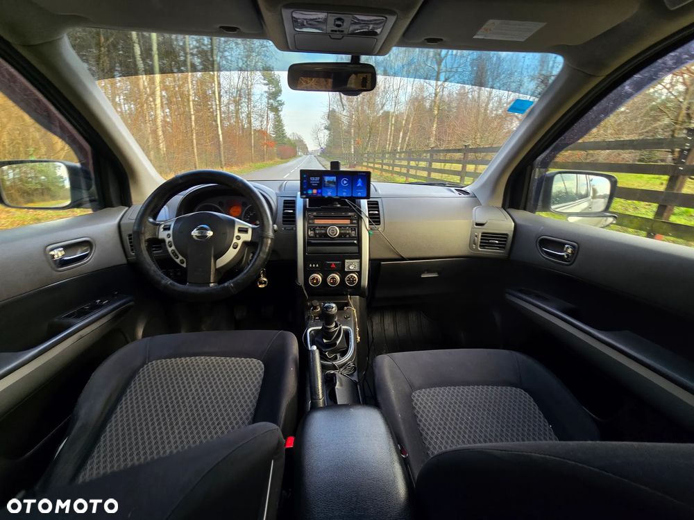 Nissan X-Trail 2.0 dCi 4x4 DPF Platinum - 26