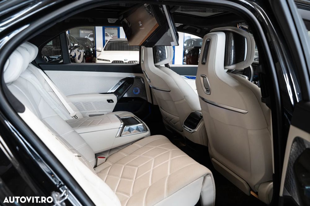 BMW Seria 7 750e xDrive AT PHEV - 33