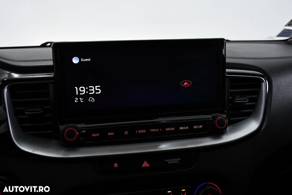 Kia Ceed 1.6 GDI DCT OPF Platinum Edition - 16