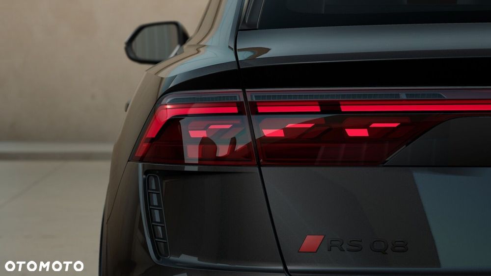 Audi RS Q8 - 8
