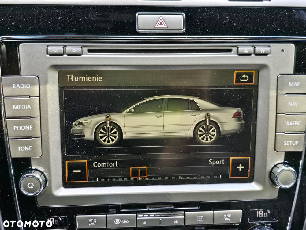 Volkswagen Phaeton 4.2 V8 4MOTION Automatik (5 Sitzer) - 35