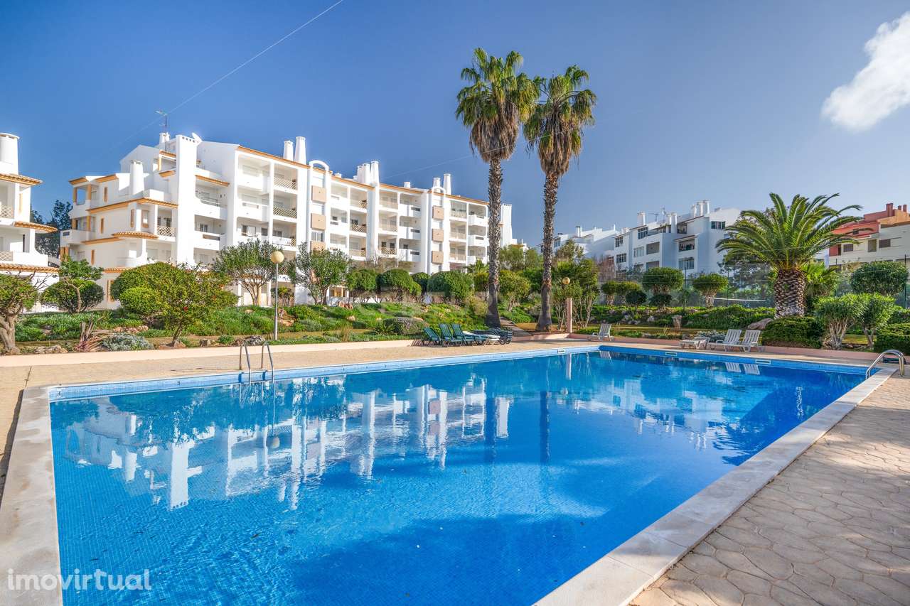 Magnífico apartamento T2 com elevador / Piscina e vista mar no coração - Grande imagem: 4/33