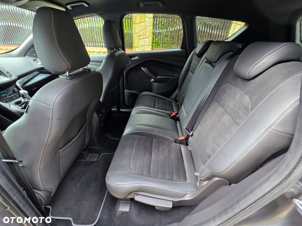 Ford Kuga 2.0 TDCi AWD ST-Line - 14