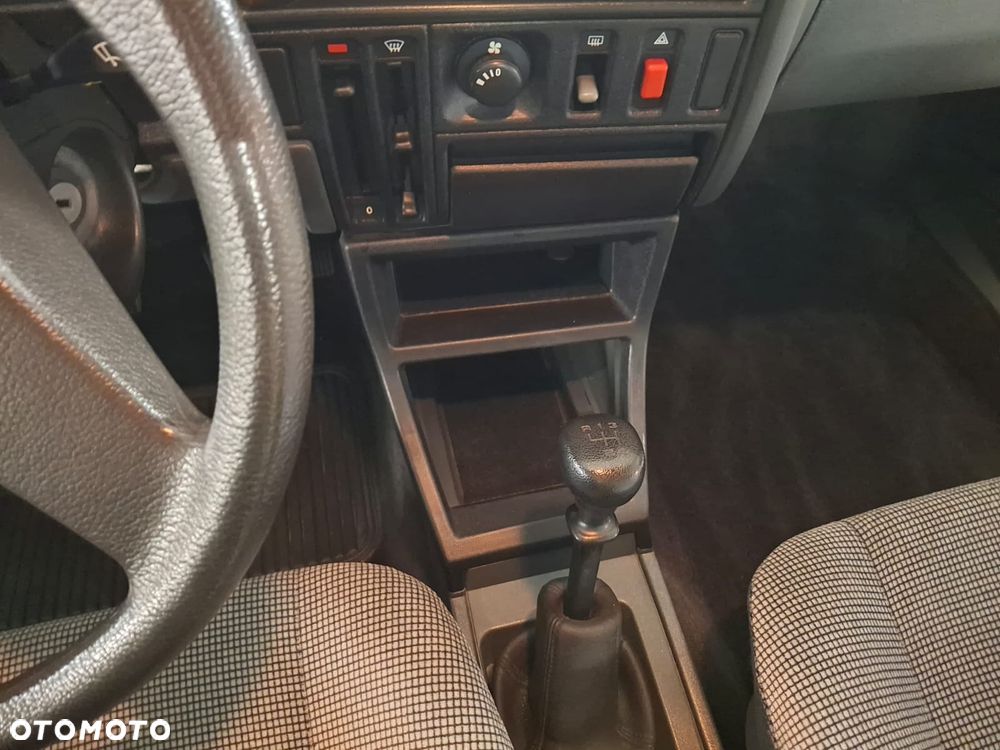 Opel Ascona 1.6 Exclusive - 9