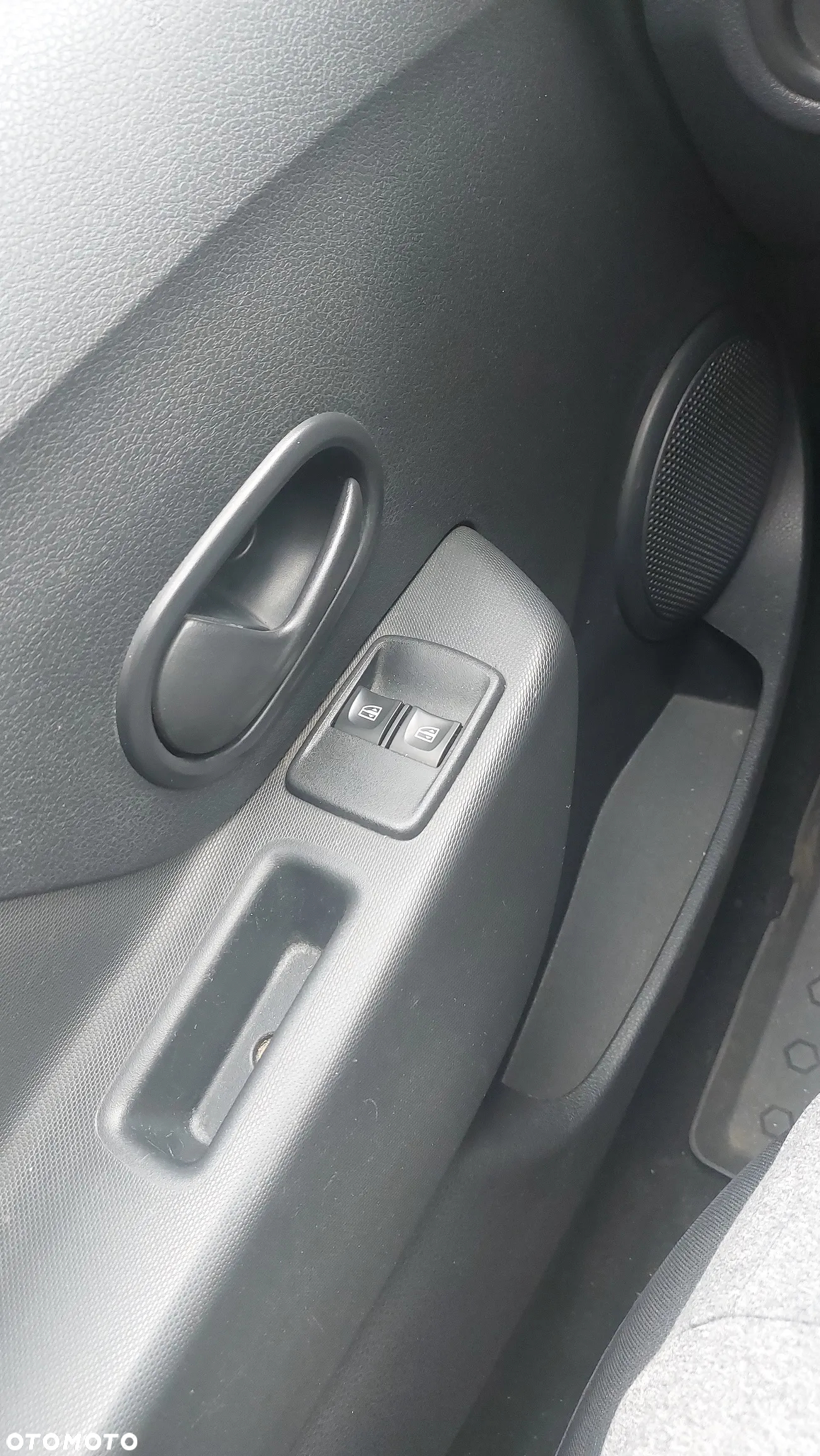 Dacia Sandero - 5