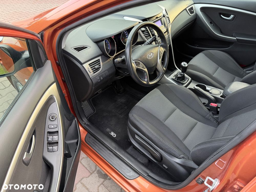 Hyundai i30 1.6 Comfort - 19