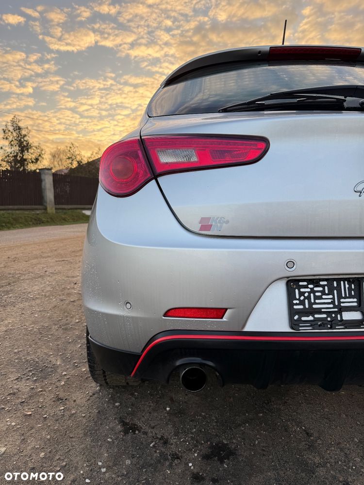 Alfa Romeo Giulietta 1.6 JTDM Veloce - 12