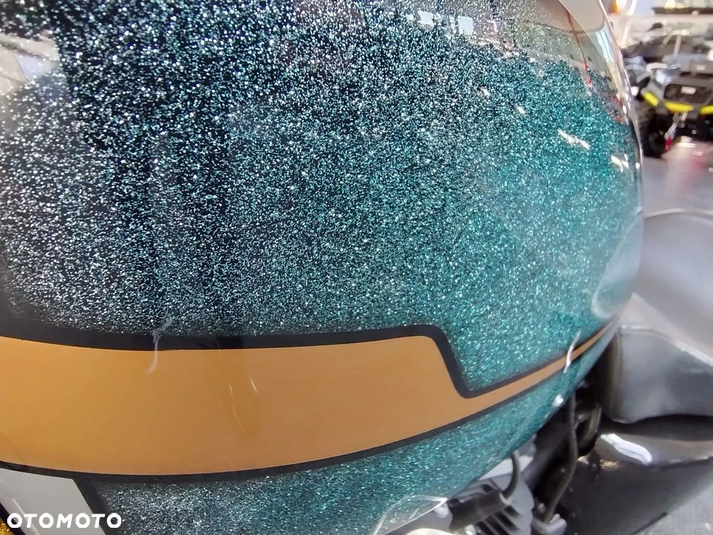 Harley-Davidson Sportster Iron 883 - 13