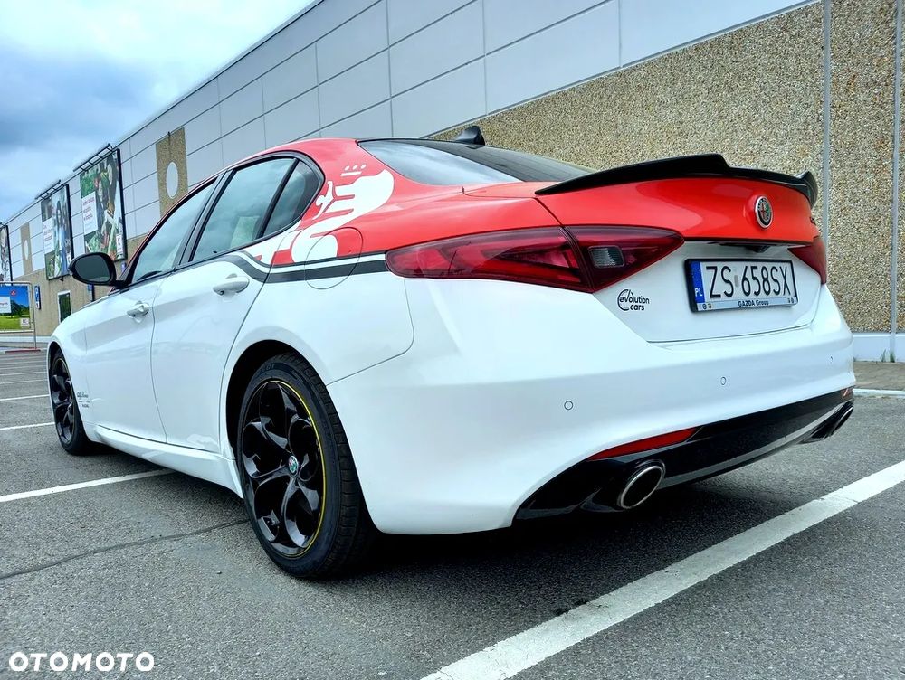 Alfa Romeo Giulia - 6