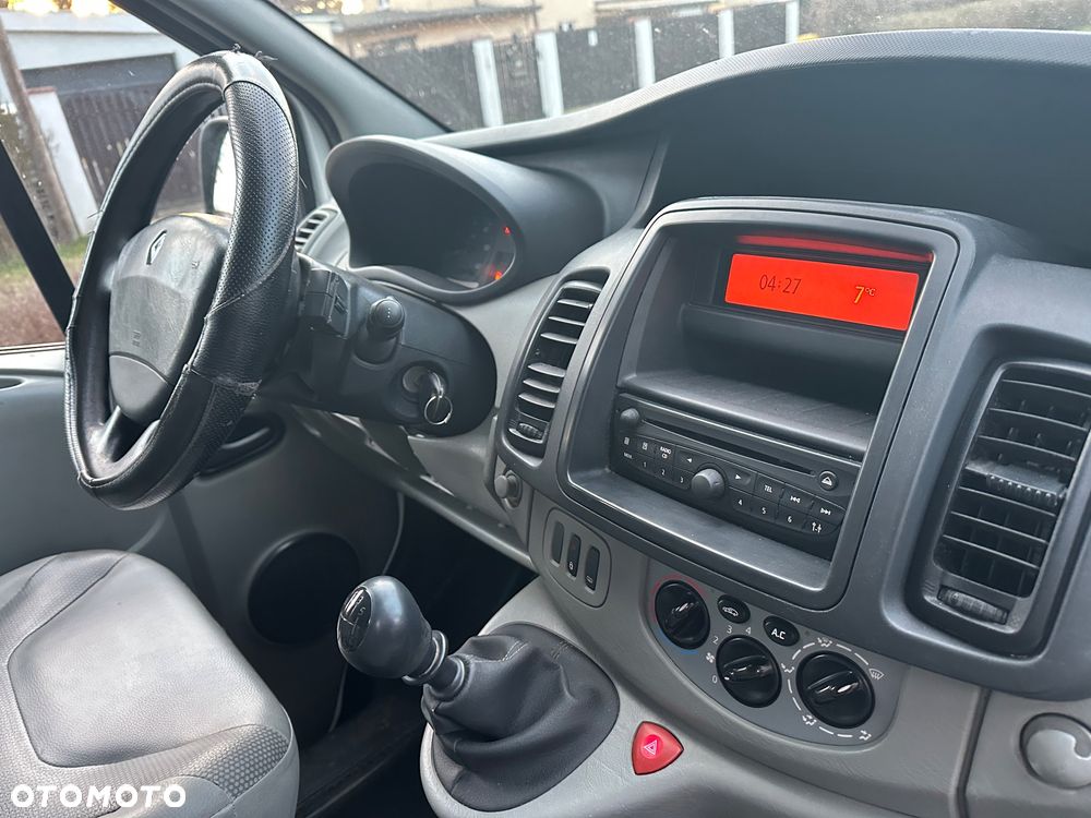 Renault TRAFIC - 9