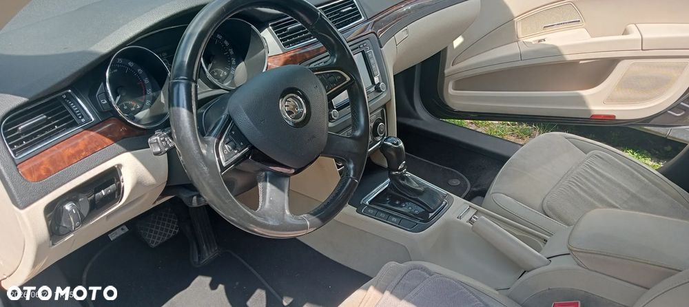 Skoda Superb 2.0 TDI 4x4 Elegance DSG - 5