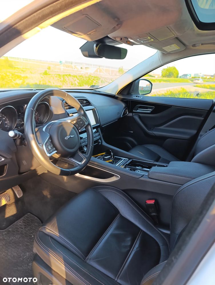Jaguar F-Pace 2.0 i4P AWD Prestige - 7