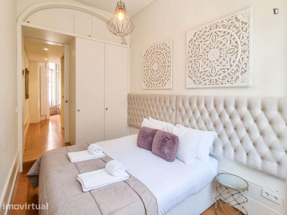 Apartamento com 1 quartos - localizado em Sé Porto - Grande imagem: 4/26